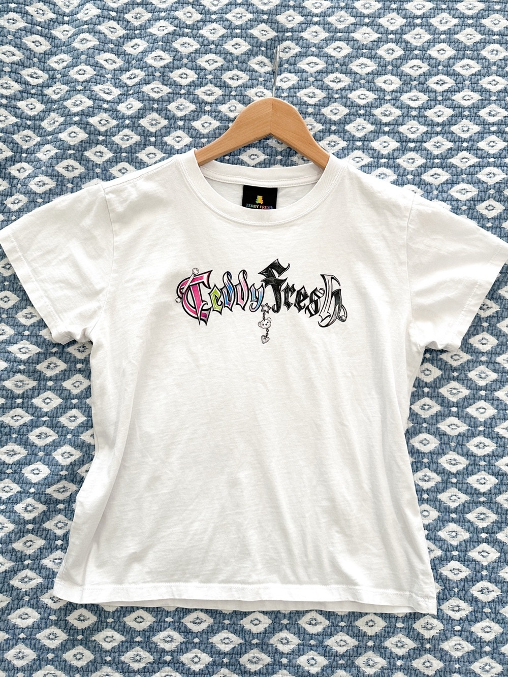 Teddy Fresh T-Shirt WOMENS Large Cropped Baby Tee
